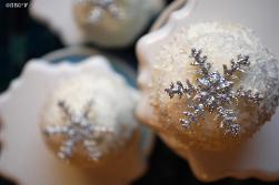 Little snowflake themed cupcakes for a baby shower