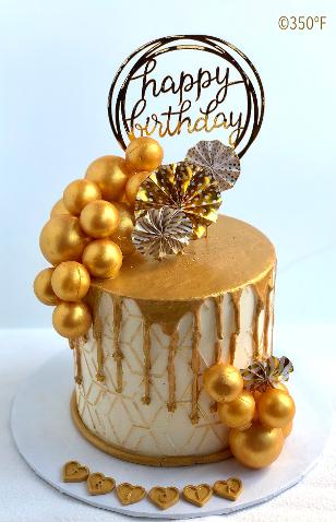 Gold and silver round tier cake decorations in NYC